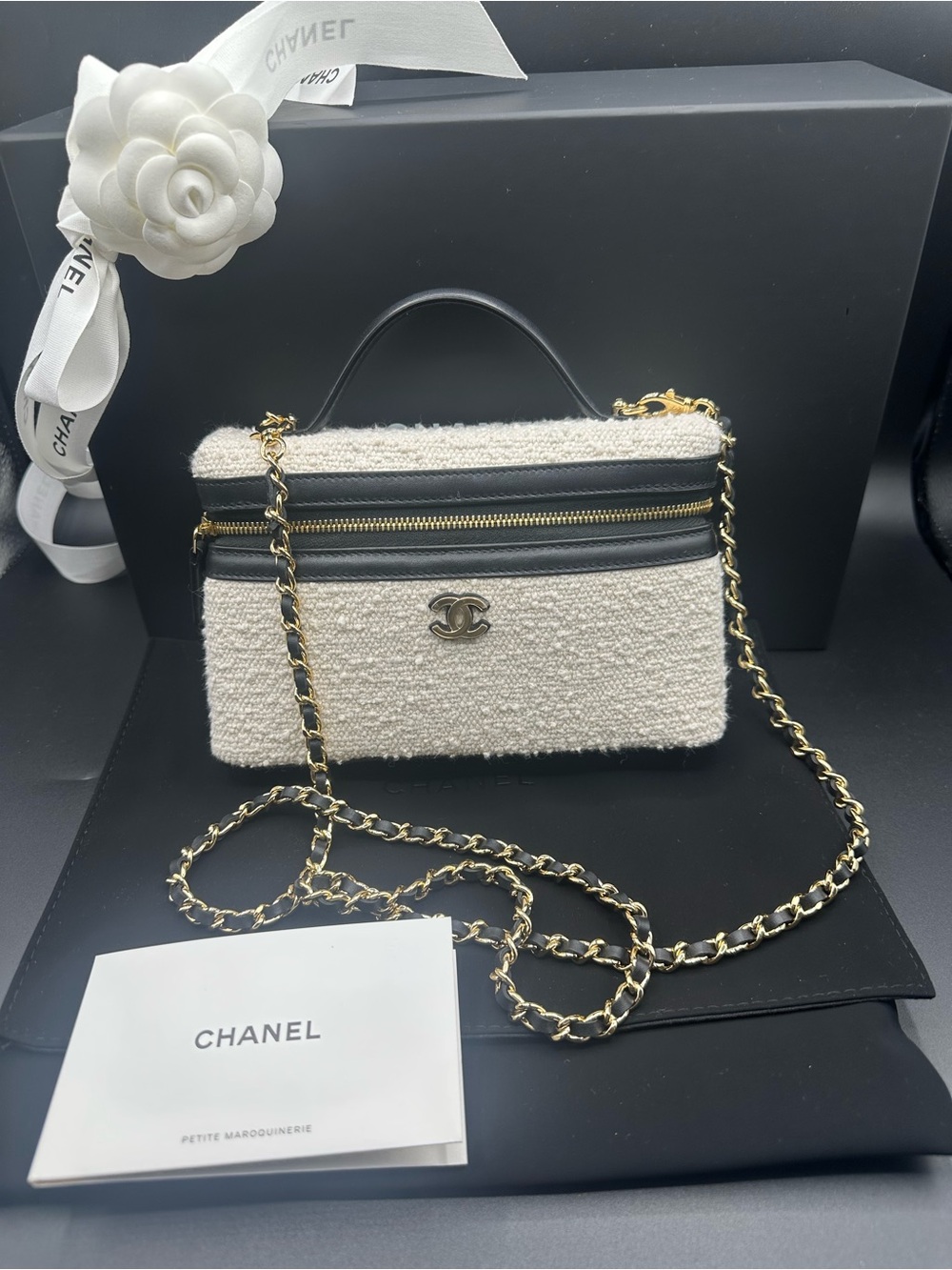 Chanel coco beach slim vanity tweed ecru